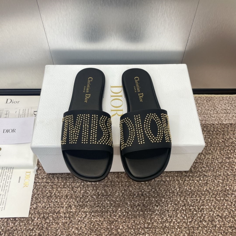 ch**an D*or slippers